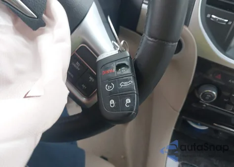 2012 Chrysler 300 Limited z USA, uszkodzony, nr VIN 2C3CCACGXCH264396